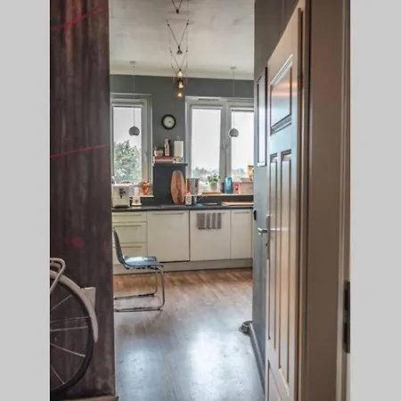 Przestronny Apartament W Kamienicy Blisko Dworca * Гдыня