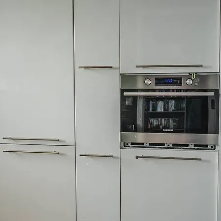 Апартаменты Przestronny Apartament W Kamienicy Blisko Dworca Гдыня