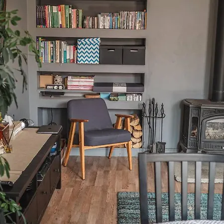 Przestronny Apartament W Kamienicy Blisko Dworca * Гдыня